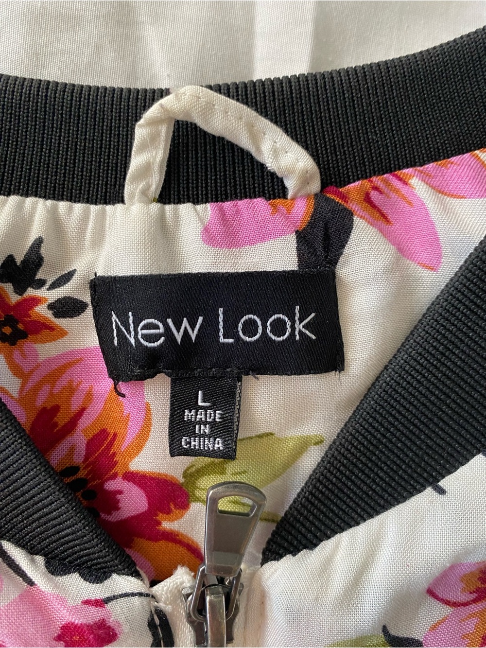 New Look White Floral Bomber Jacket with Black Trim and Pink Accents - Picture 6 of 11